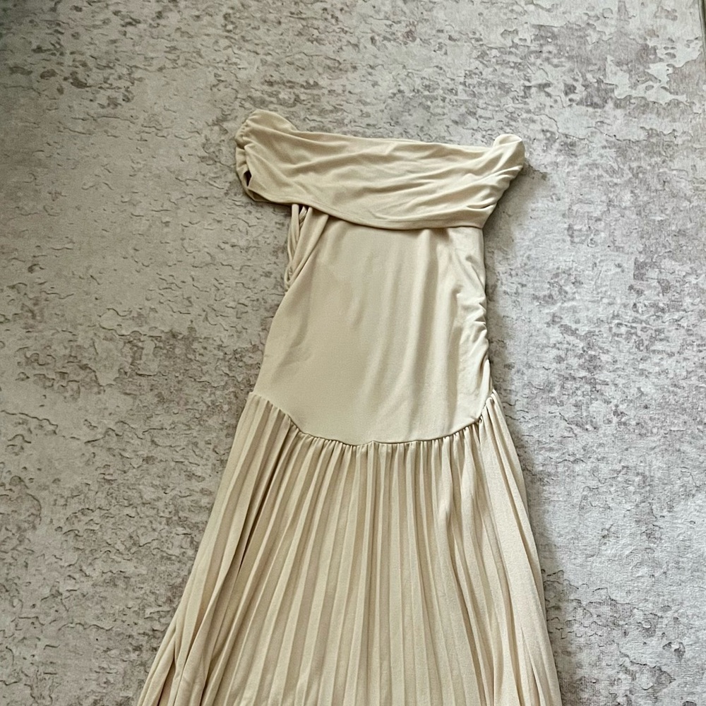 Lioness Field of Dreams Dress in oatmeal - Picture 5 of 7